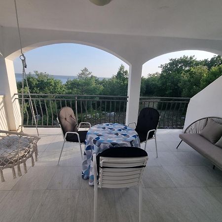 Apartmani Lucija Maslenica Habitación foto